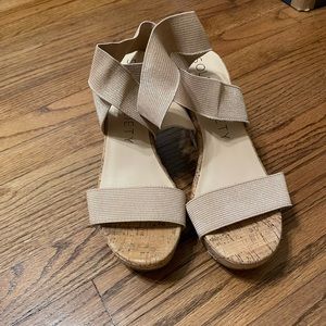 Neutral Cork Wedge